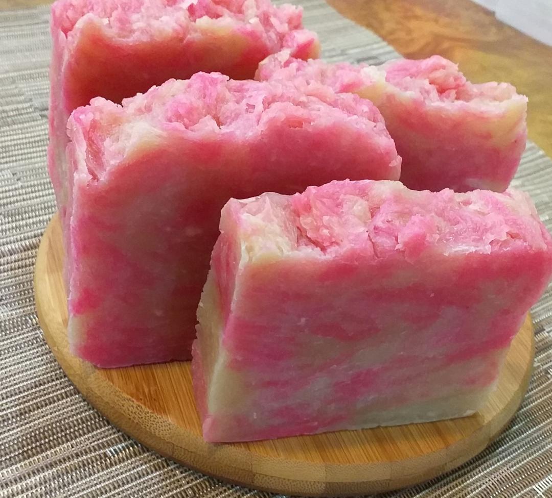 https://onemotivatedmommy.com/wp-content/uploads/2020/01/Homemade-soap.jpg