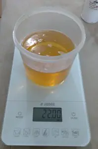 Weighing oils for liquid soap