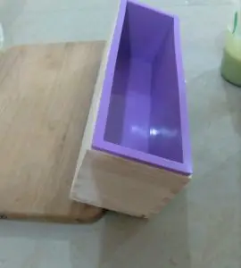 Tilting soap mold
